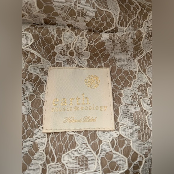 New!! earth music and ecology parka size S - Picture 4 of 9